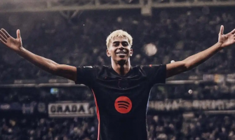 17-åriga geni gjorde två mål!