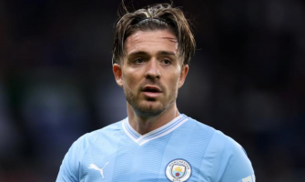 Manchester Citys 100 miljoner superstjärna klipptes!