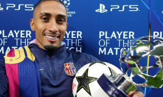 Manchester United vill värva Barcelonakapten