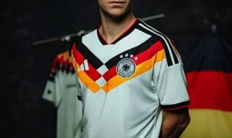 Adidas presenterar ny tysk landslag fotbollströjor