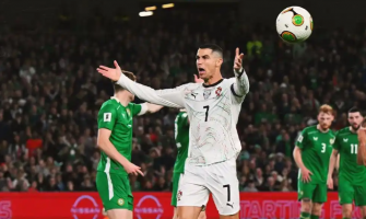 Cristiano Ronaldo, 40, utvisad med rött kort