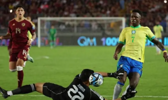 Brasilien gjorde oväntat 1-1