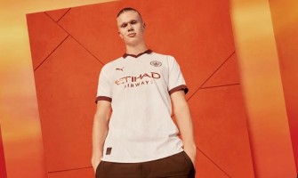 ny fotbollströjor i retrostil