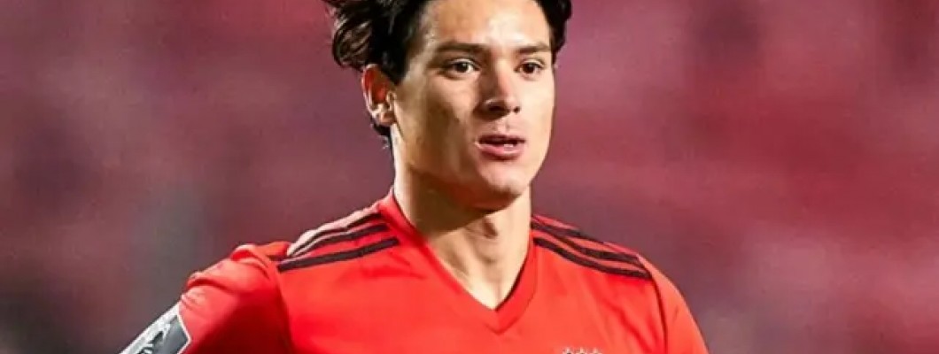 Uruguayansk supernova vägrar att slå sig ihop med Ronaldo