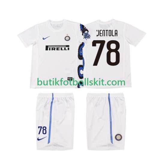 Inter Milan VENTOLA 78 Retro Barn Borta Matchtröja 2011 2010 Kortärmad