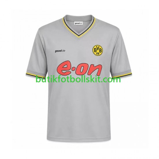 Borussia Dortmund Retro Män Borta Matchtröja 2002 Kortärmad
