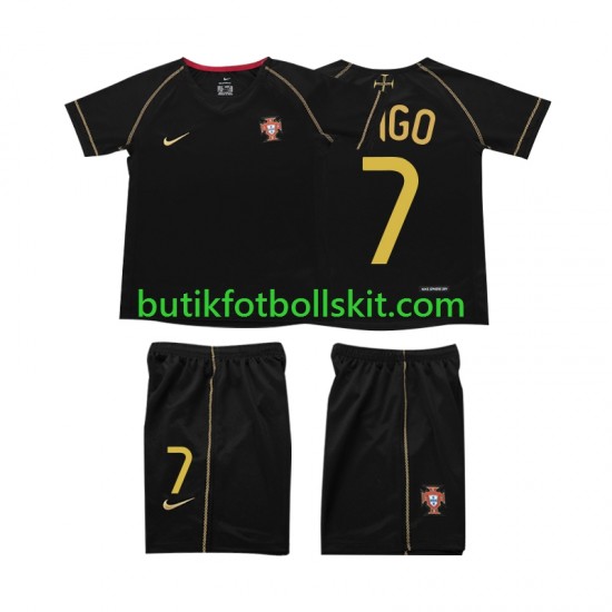 Portugal FIGO 7 Retro Barn Borta Matchtröja 2006 Kortärmad
